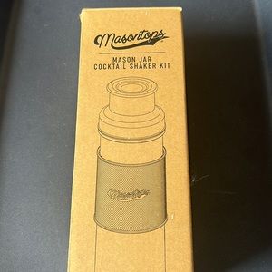 Mason jar cocktail shaker kit